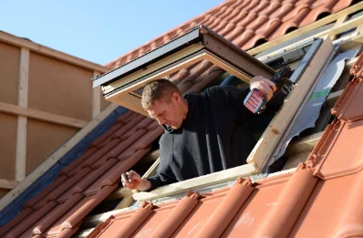 Pose de fenêtres de toit Velux à Bénonces